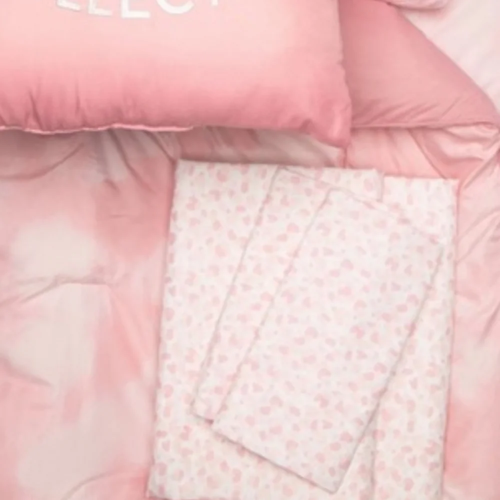 BCBG 8-PIECE BED IN A BAG SET, Queen, Calm & Collected,Pink,Retail $195.00 USD